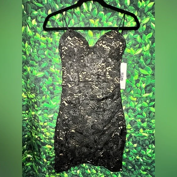 NEW Emerald Sundae Juniors sequin bustier black lace mini dress - Size Small
